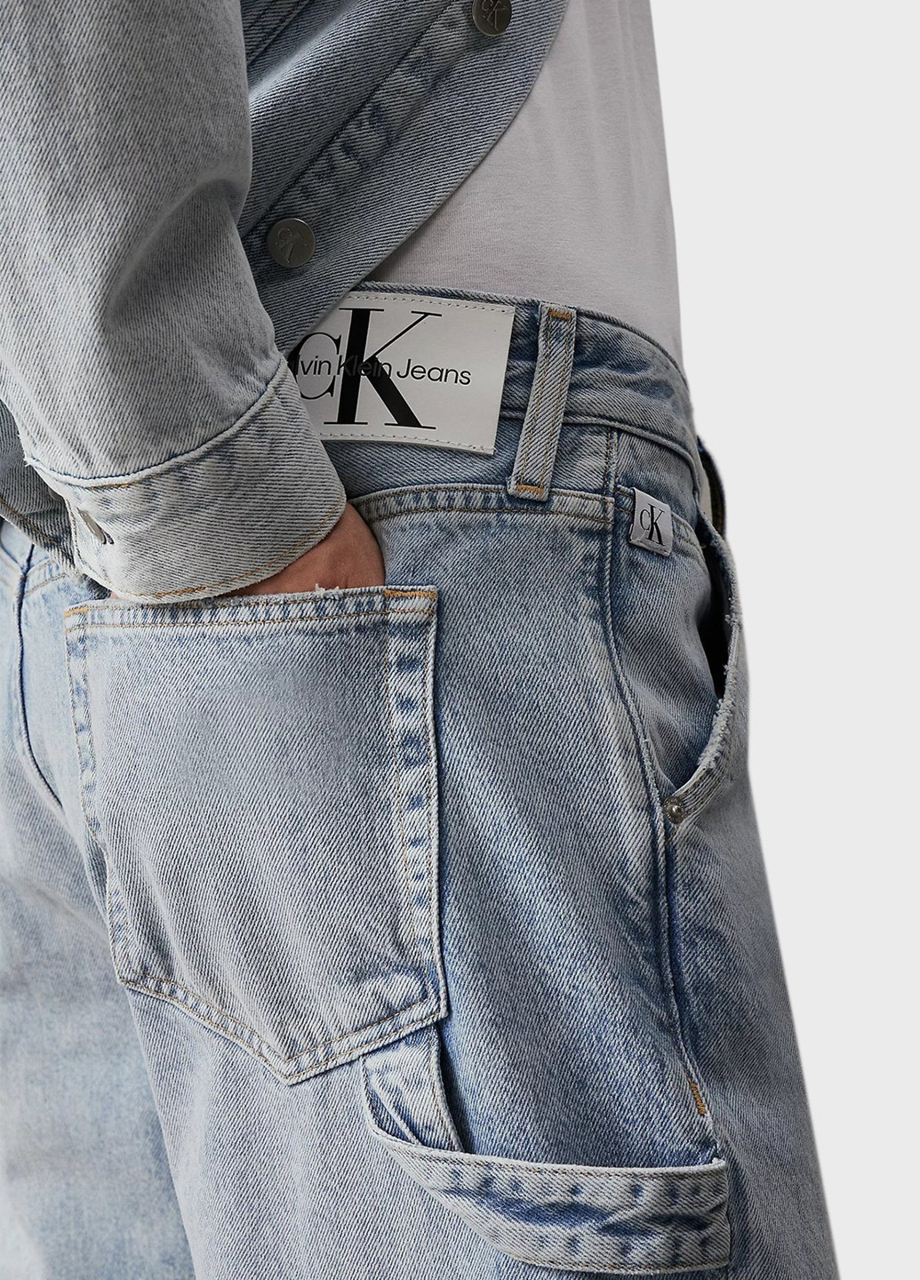 Голубые демисезонные свободные джинсы Calvin Klein Jeans