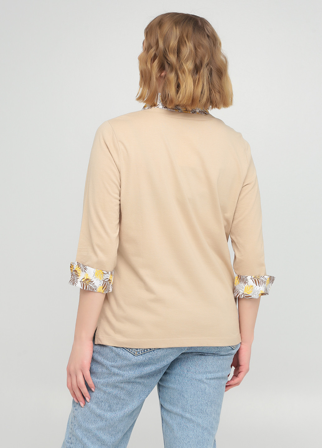 Бежевая женская футболка-поло Pardon с абстрактным узором