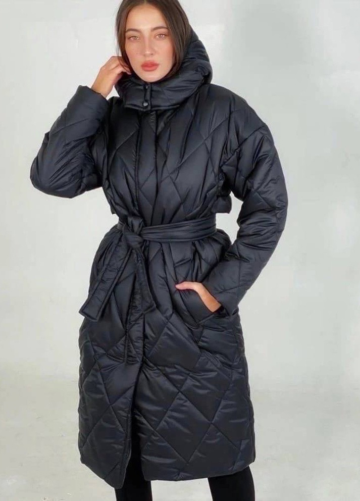 Чорна зимня стегана куртка з капюшоном Moni&co