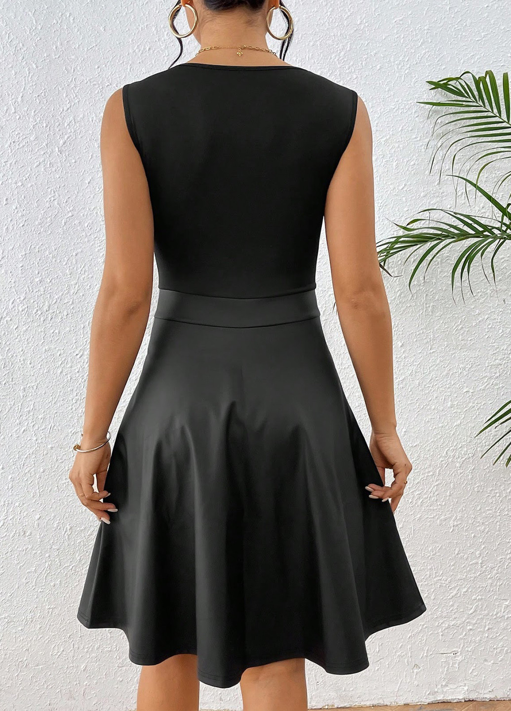 Черное кэжуал платье клеш SHEIN однотонное