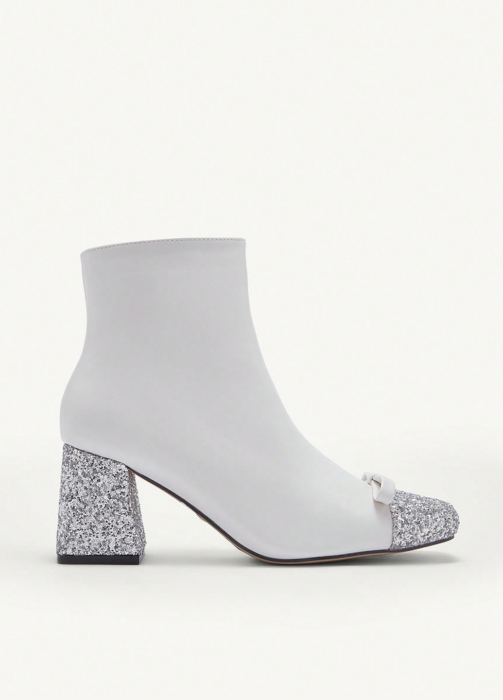 Белые демисезонная ботильоны SHEIN