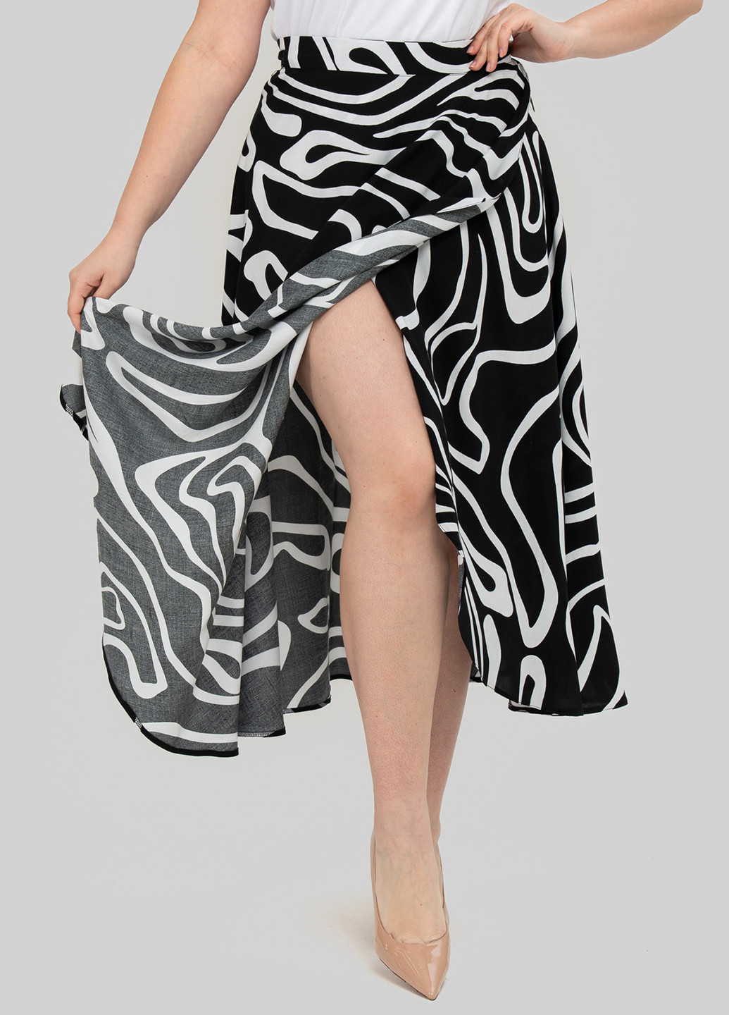 Черно-белая кэжуал с анималистичным узором юбка A'll Posa клешированная, на запах