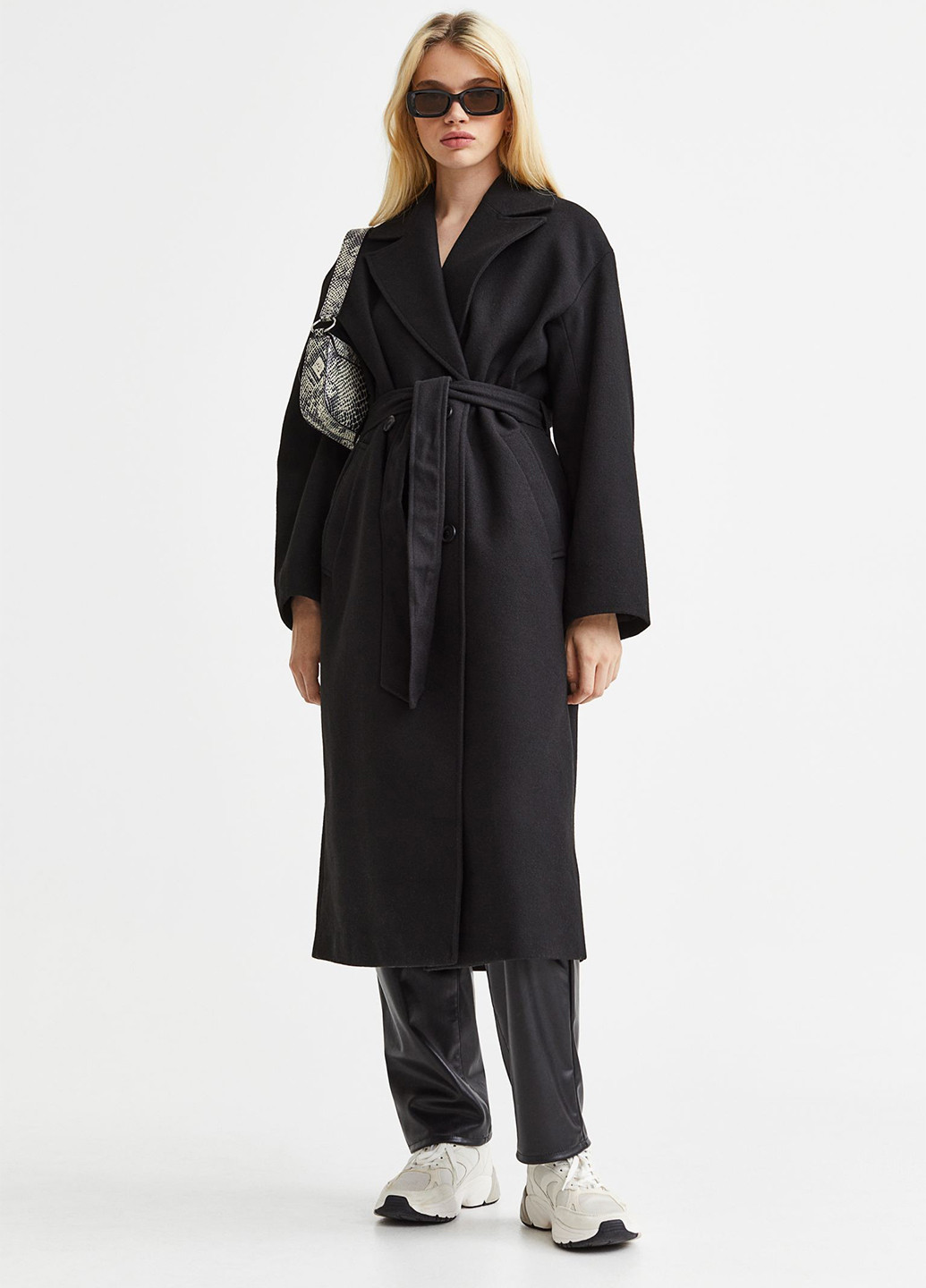 Черное демисезонное Пальто двубортное H&M