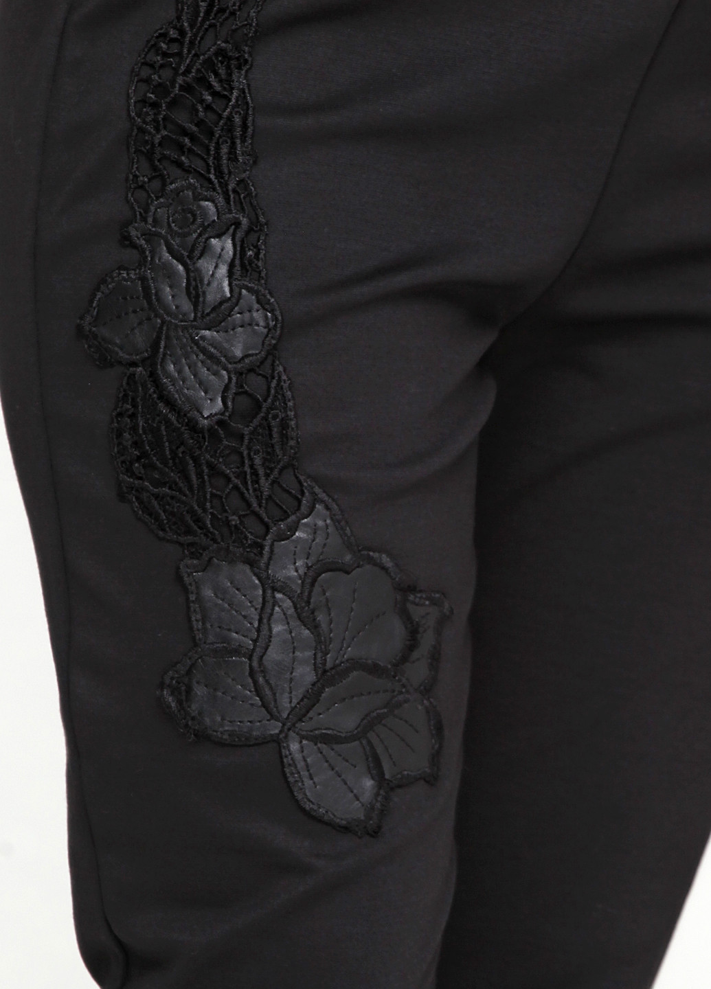 Черные кэжуал демисезонные зауженные брюки Mariposa