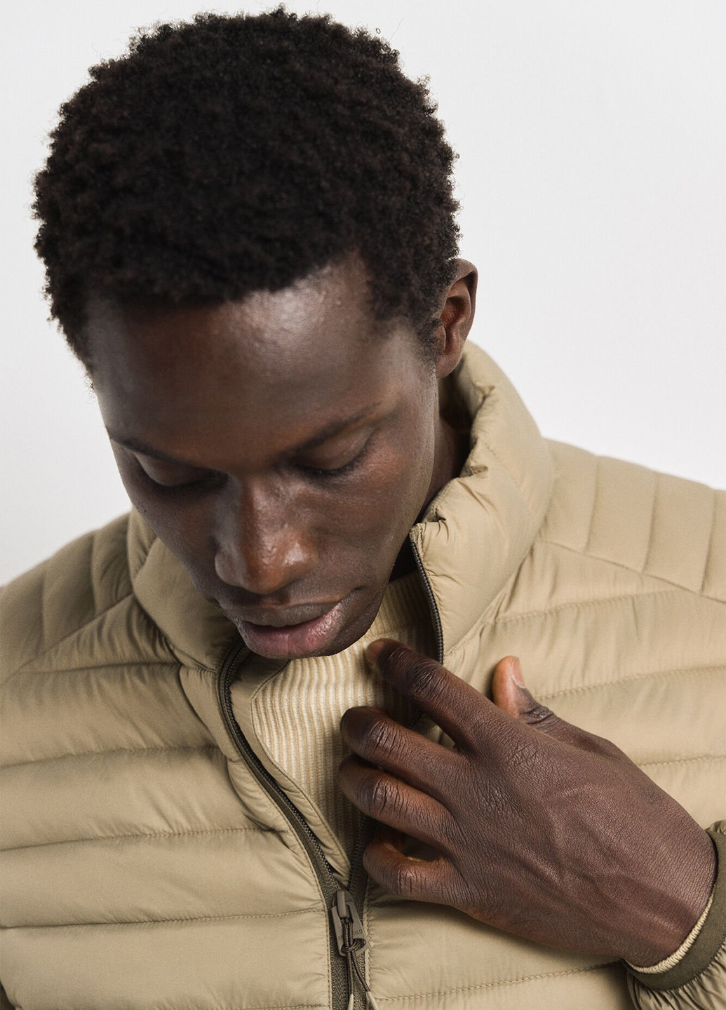 Бежева демісезонна куртка Springfield