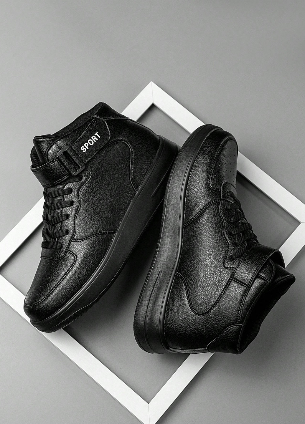 Черные демисезонные кроссовки SHEIN