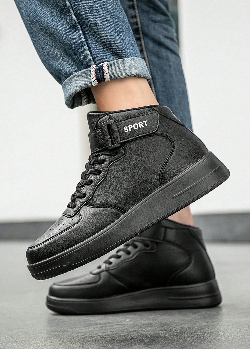 Черные демисезонные кроссовки SHEIN