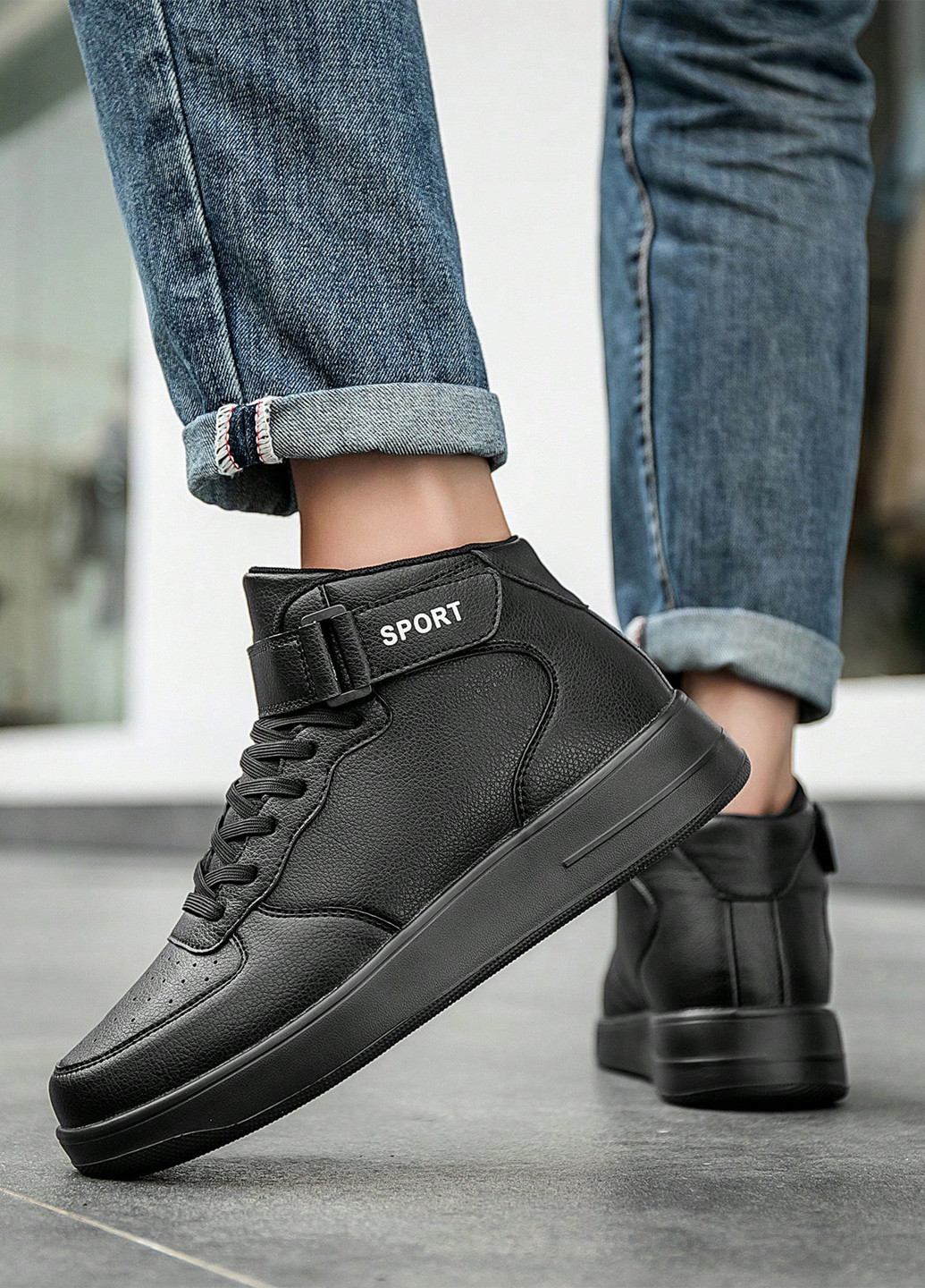 Черные демисезонные кроссовки SHEIN