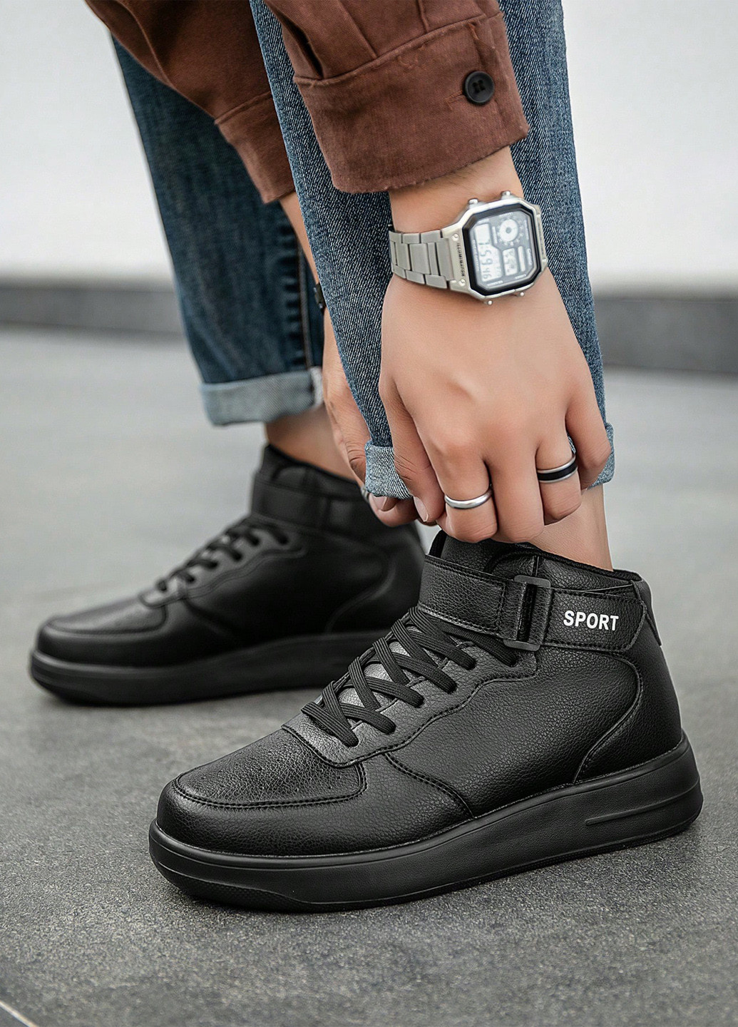 Черные демисезонные кроссовки SHEIN