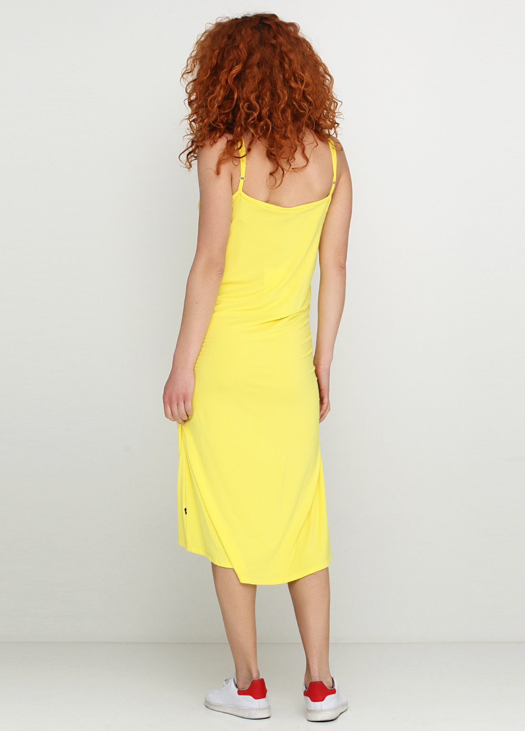 Желтое кэжуал платье Adia Fashion однотонное