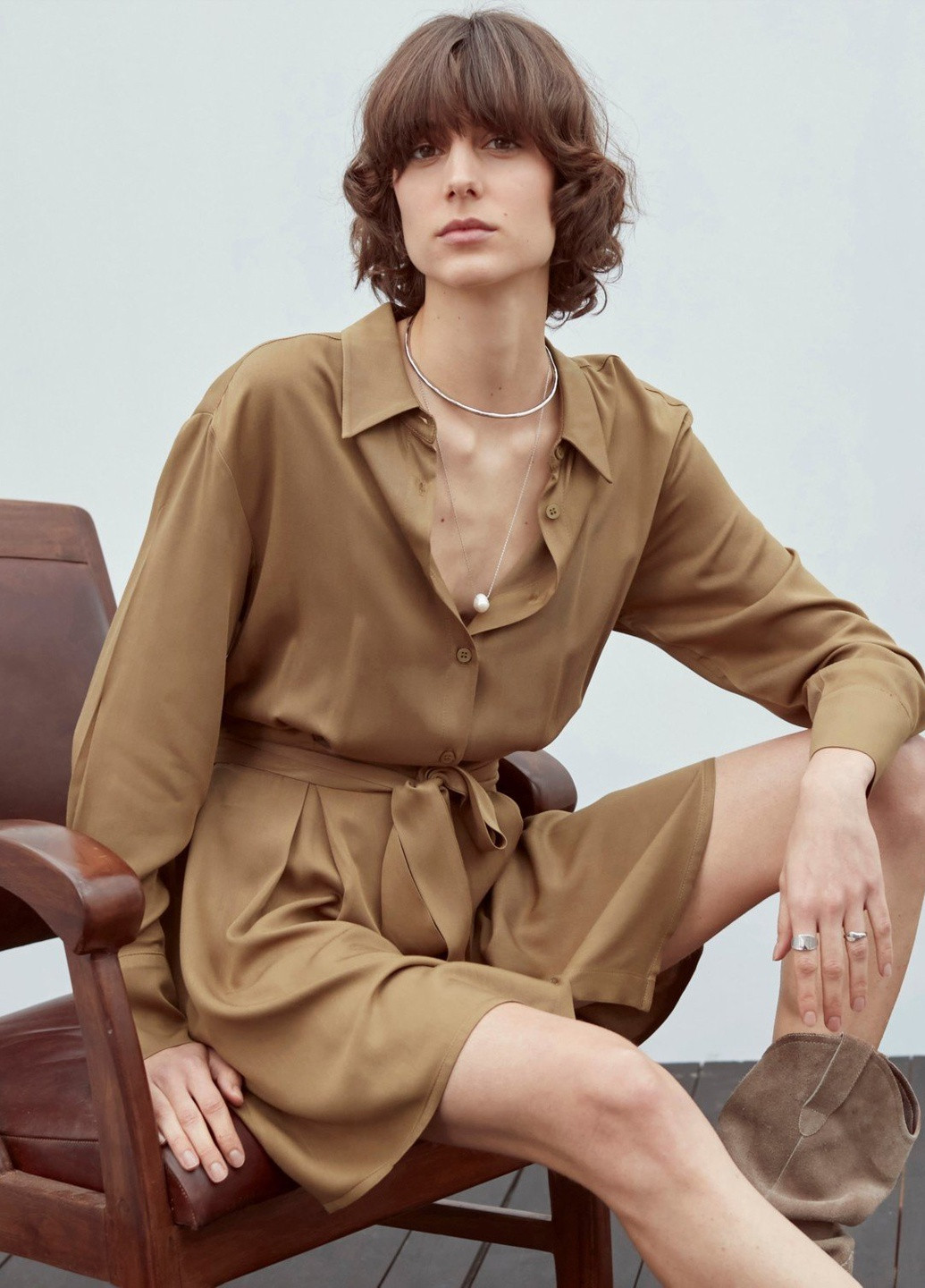 Оливковое (хаки) кэжуал платье Mudo однотонное