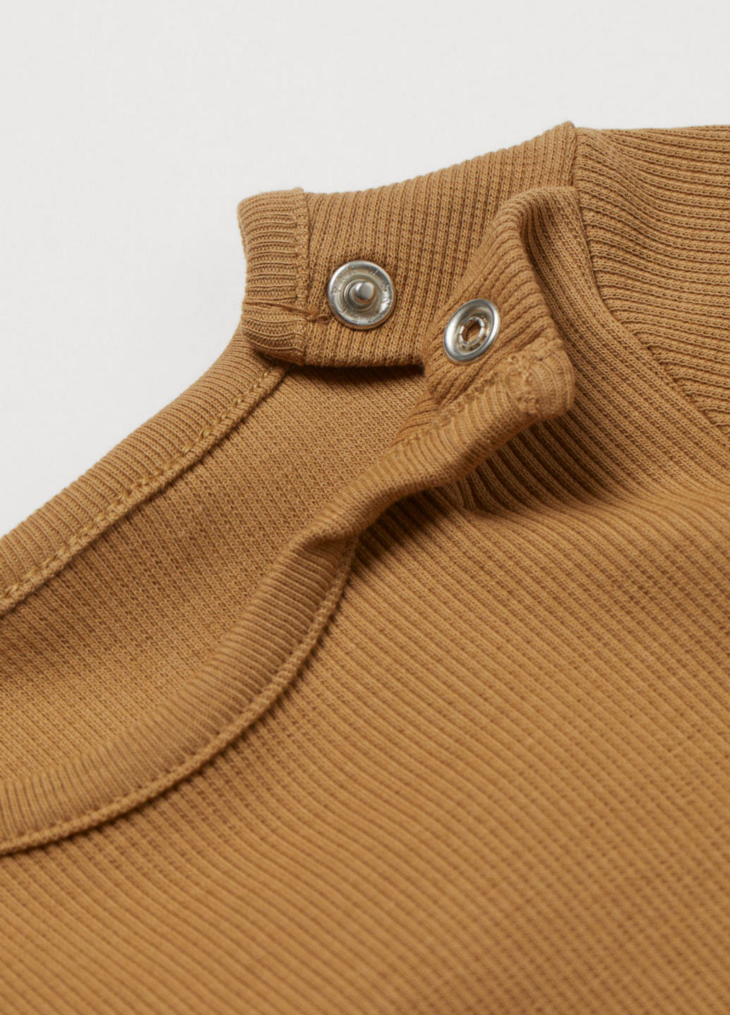 Світло-коричневий літній костюм (футболка, шорти) H&M