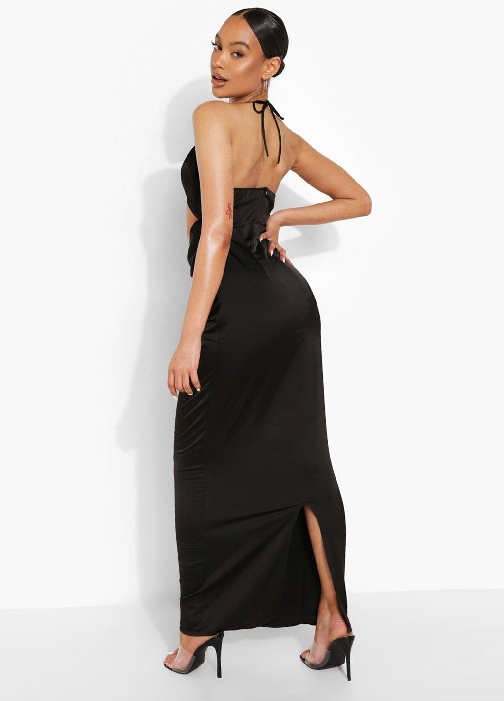 Чорна вечірня сукня з відкритою спиною Boohoo однотонна