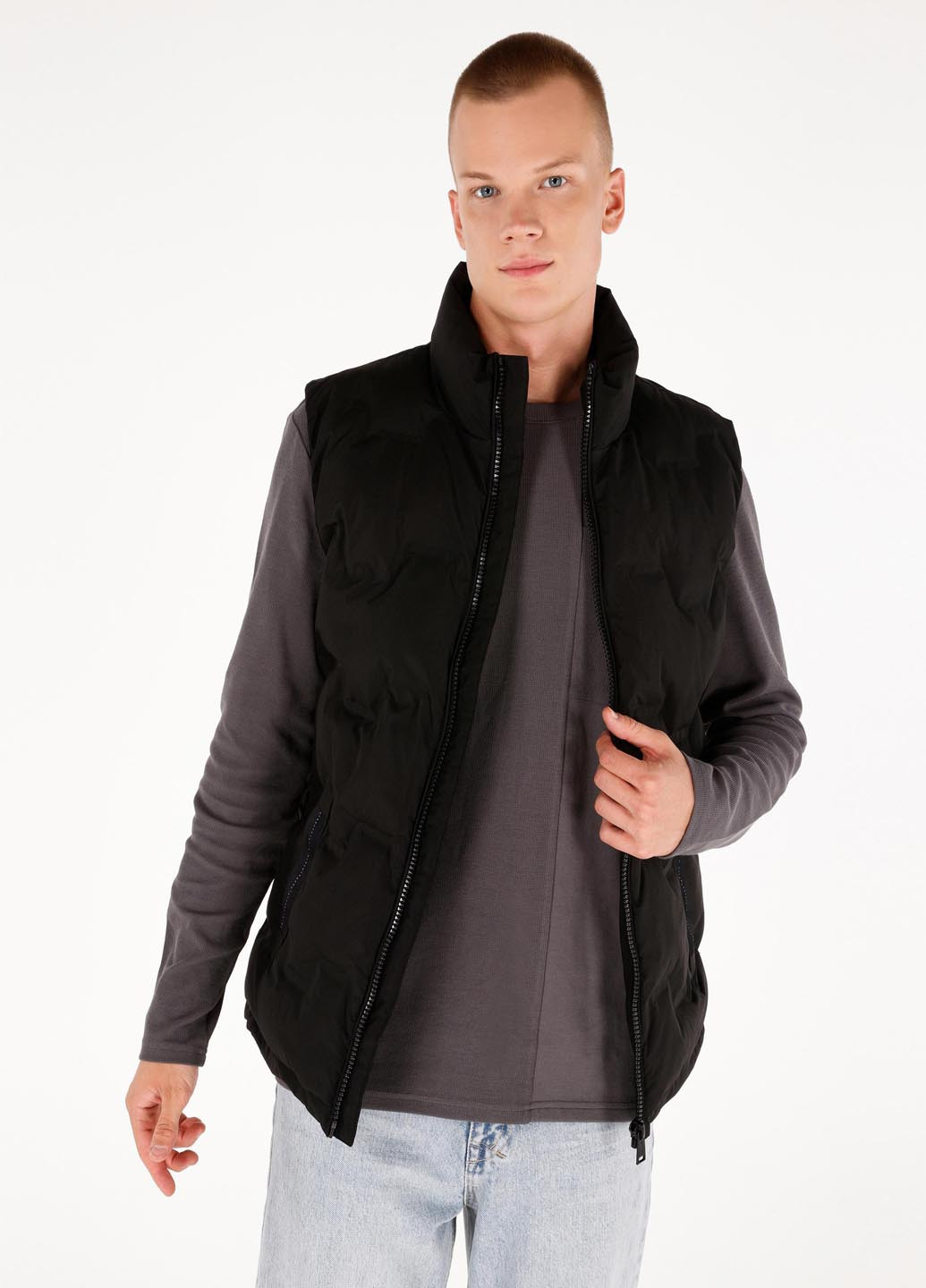 Жилет Colin's (344457395)