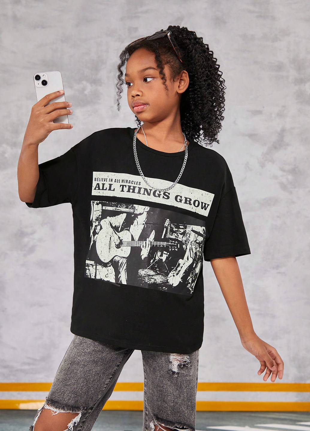 Черная летняя футболка SHEIN