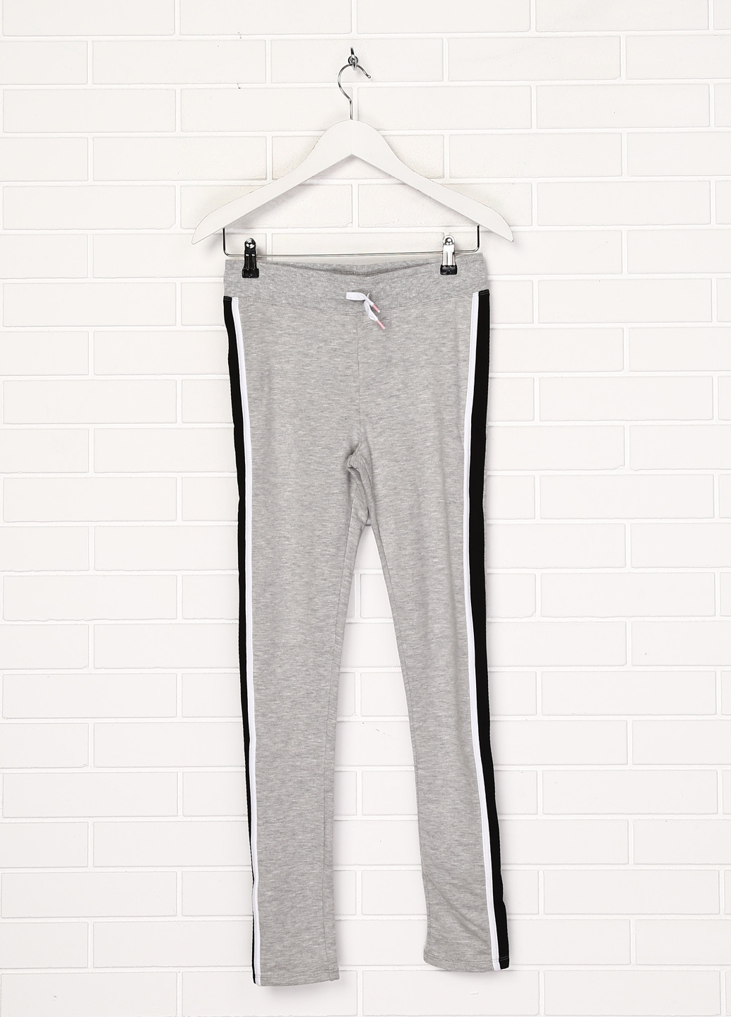 Светло-серые спортивные демисезонные зауженные брюки H&M