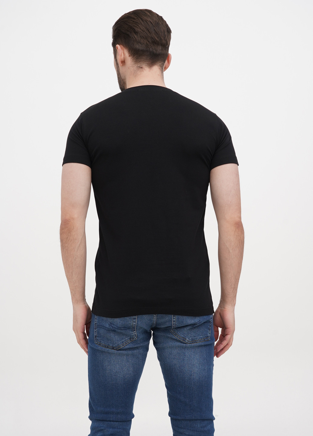 Чорна футболка Only Man