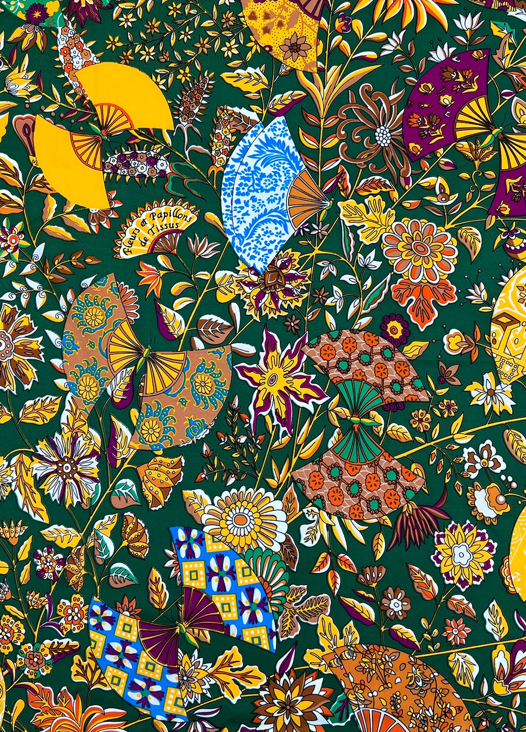 Платок женский атлас цветы LuckyLOOK 847-959 (252934737)