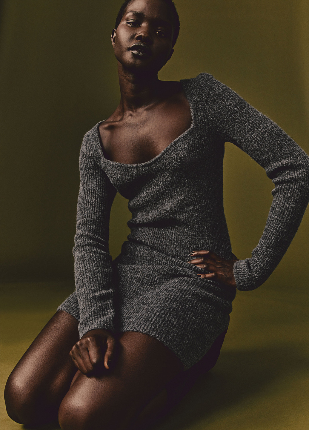 Темно-серое кэжуал платье платье-свитер H&M однотонное