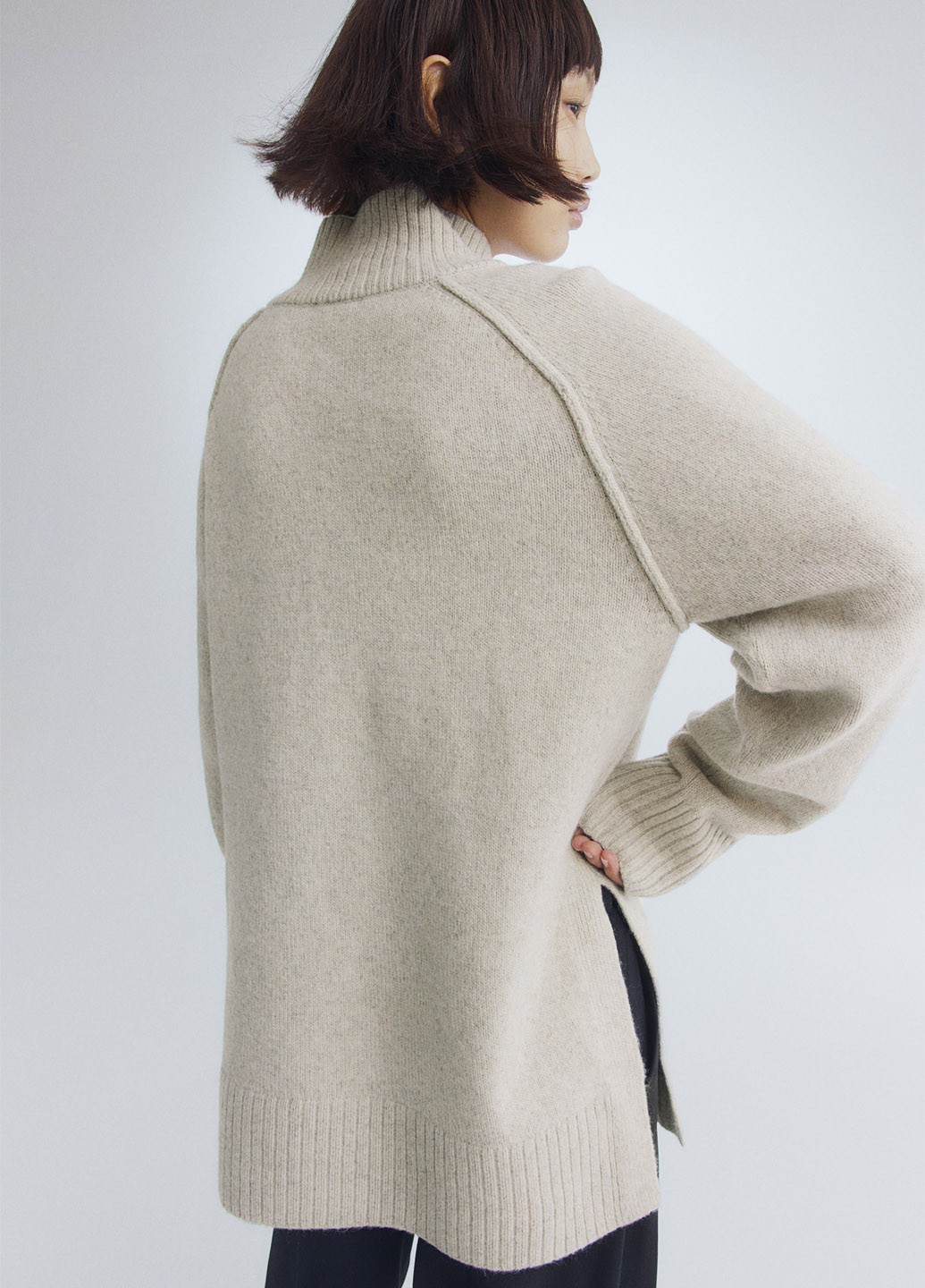 Светло-серый зимний свитер для беременных H&M