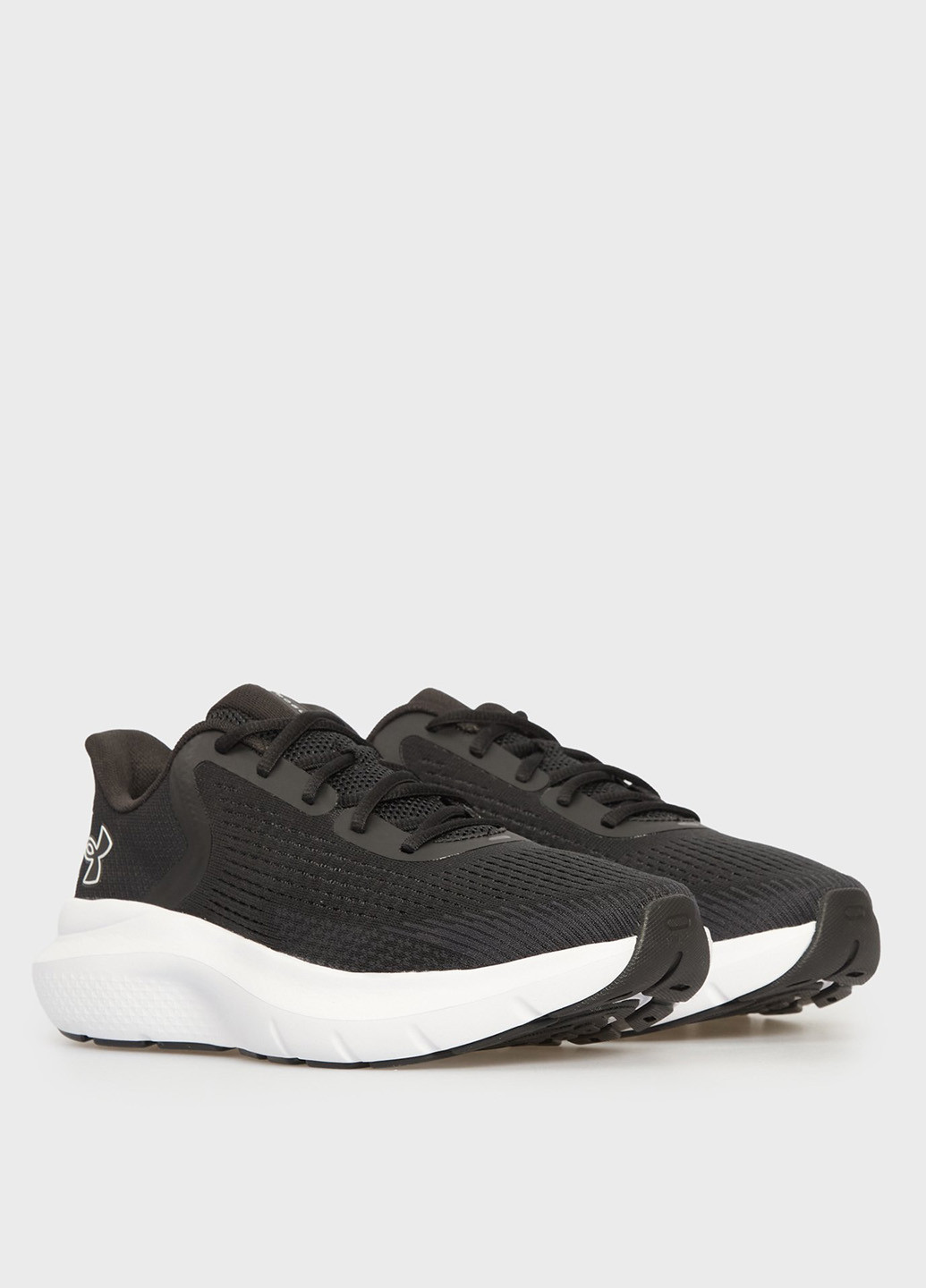 Черные всесезонные кроссовки Under Armour