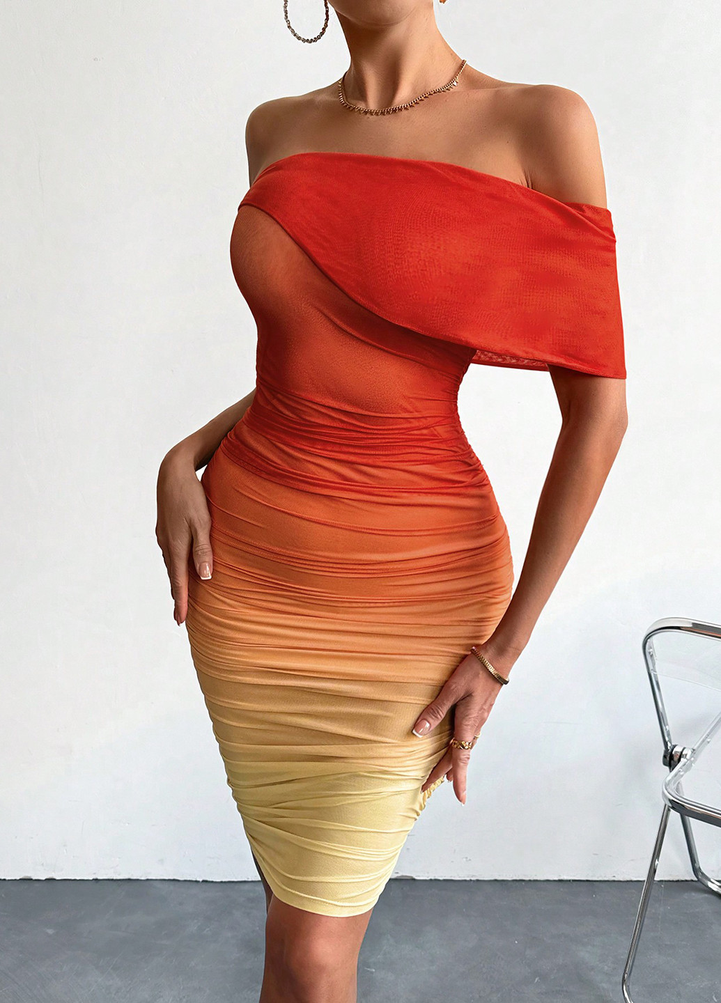 Комбінована кежуал сукня з відкритими плечима, на одне плече SHEIN з градієнтом