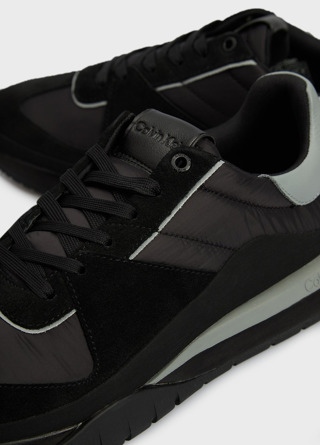 Черные демисезонные кроссовки Calvin Klein