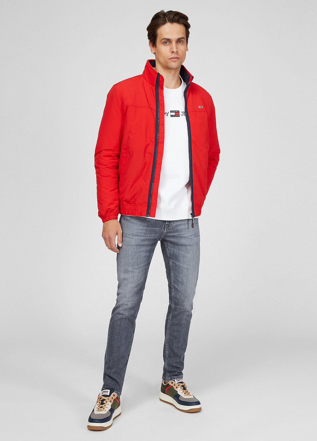 Красная демисезонная куртка Tommy Jeans