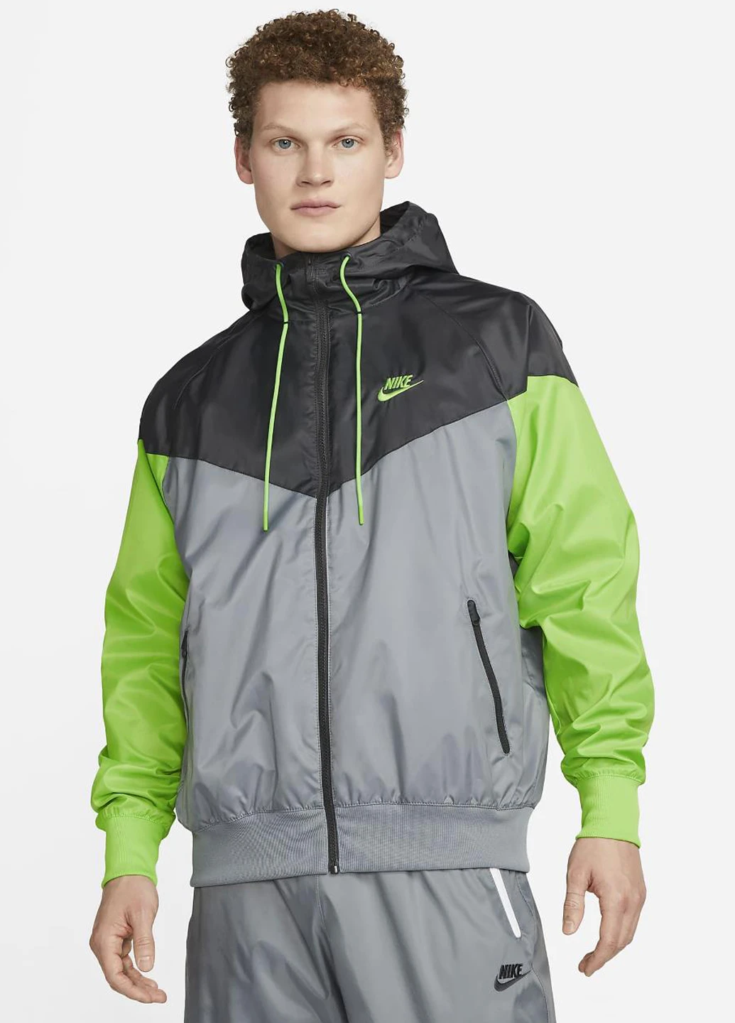 Комбінована демісезонна вітровка Nike Sportswear Windrunner Men's Hooded Jacket