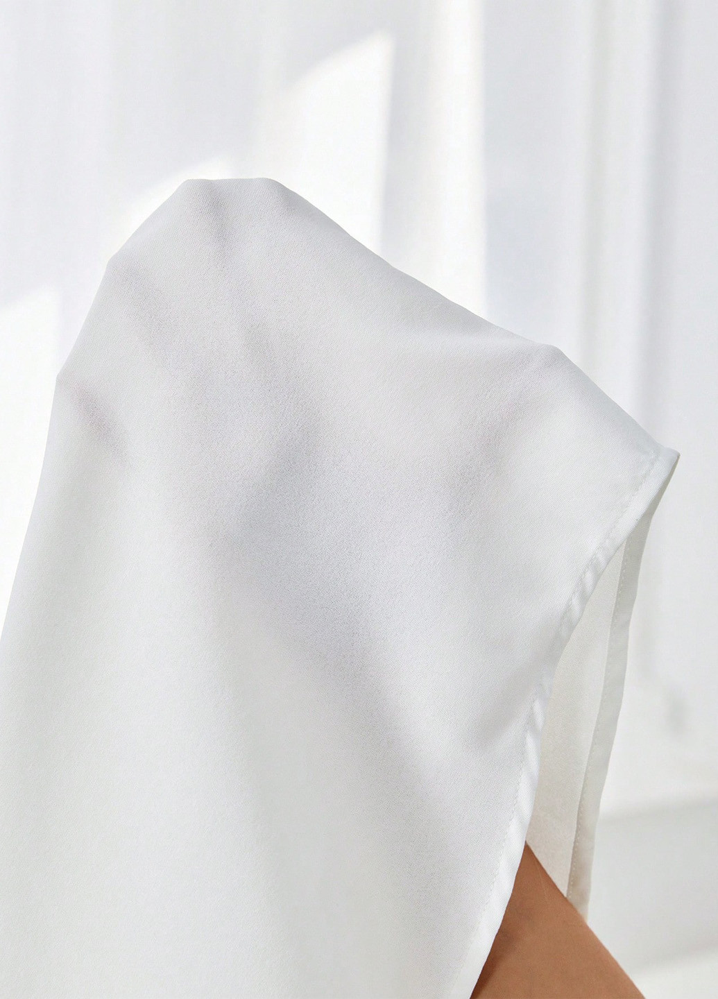 Белая блуза для беременных с баской SHEIN