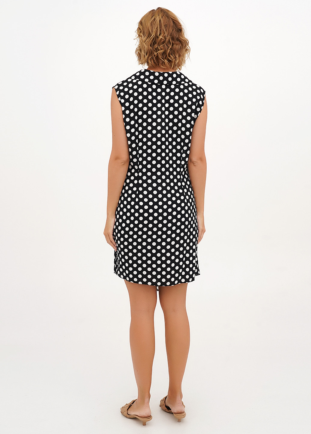 Черное кэжуал платье а-силуэт Vicolo в горошек