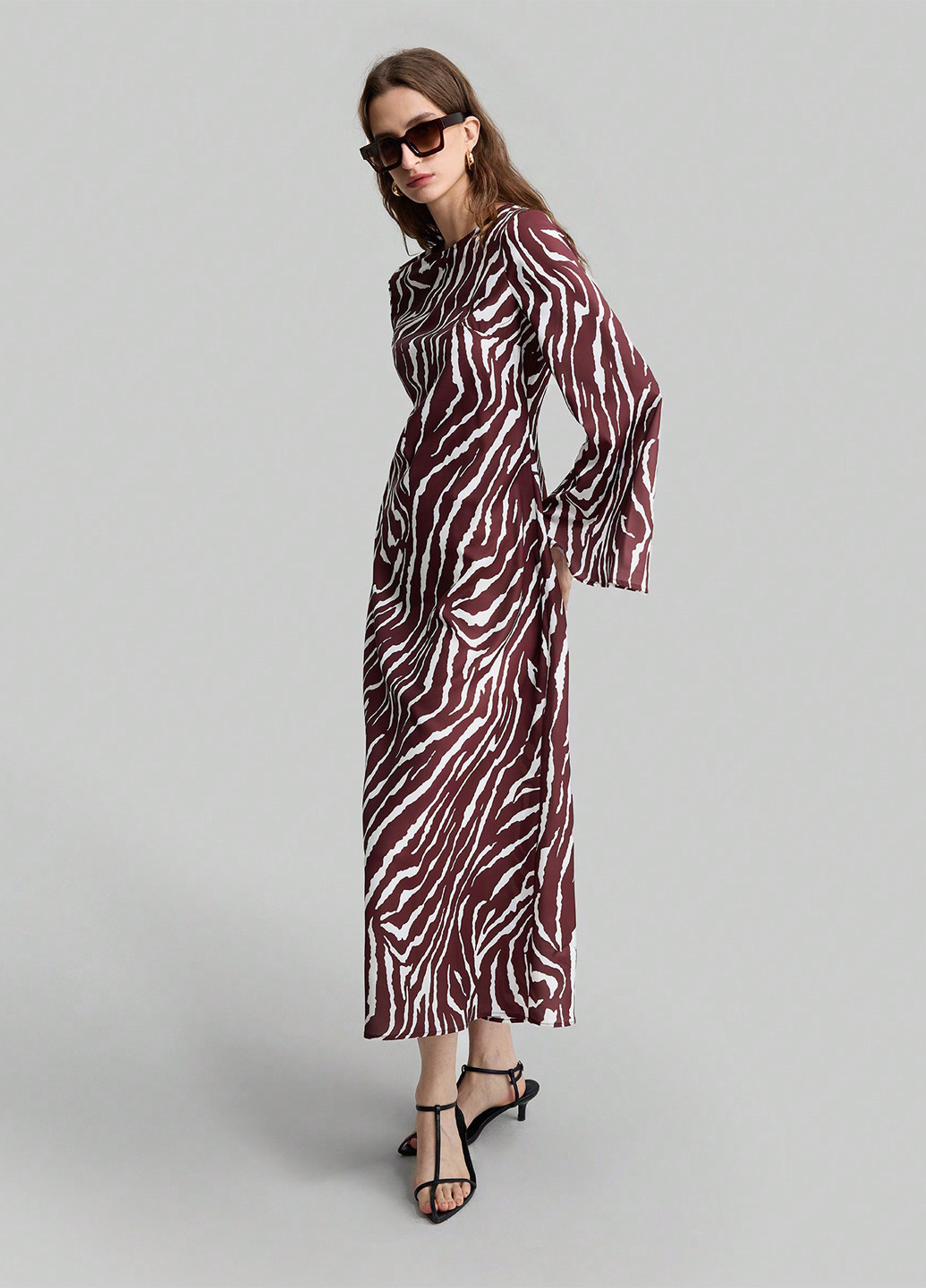 Коричневое кэжуал платье а-силуэт SHEIN с рисунком