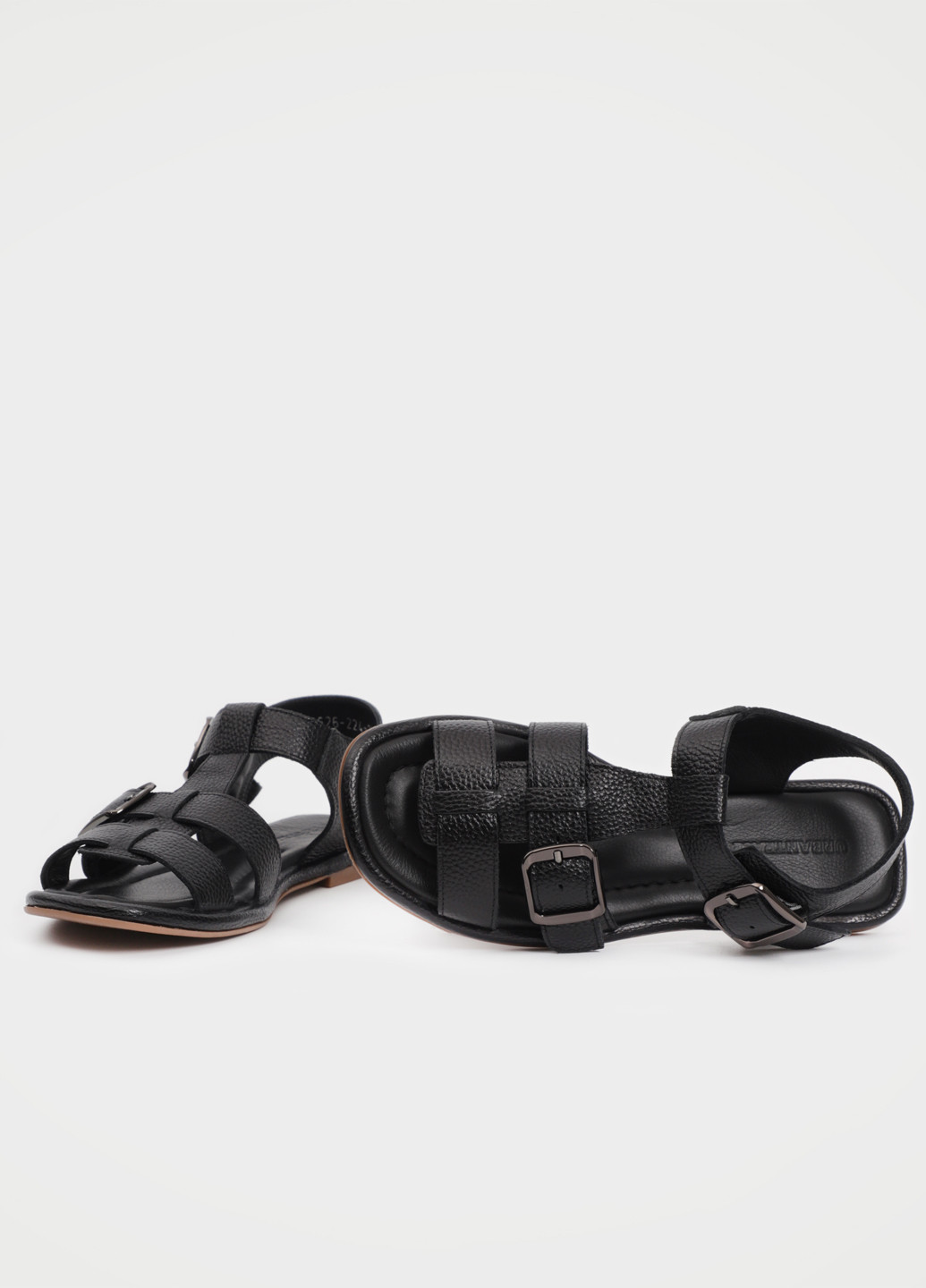 Черные босоножки URBAN TRACE с ремешком