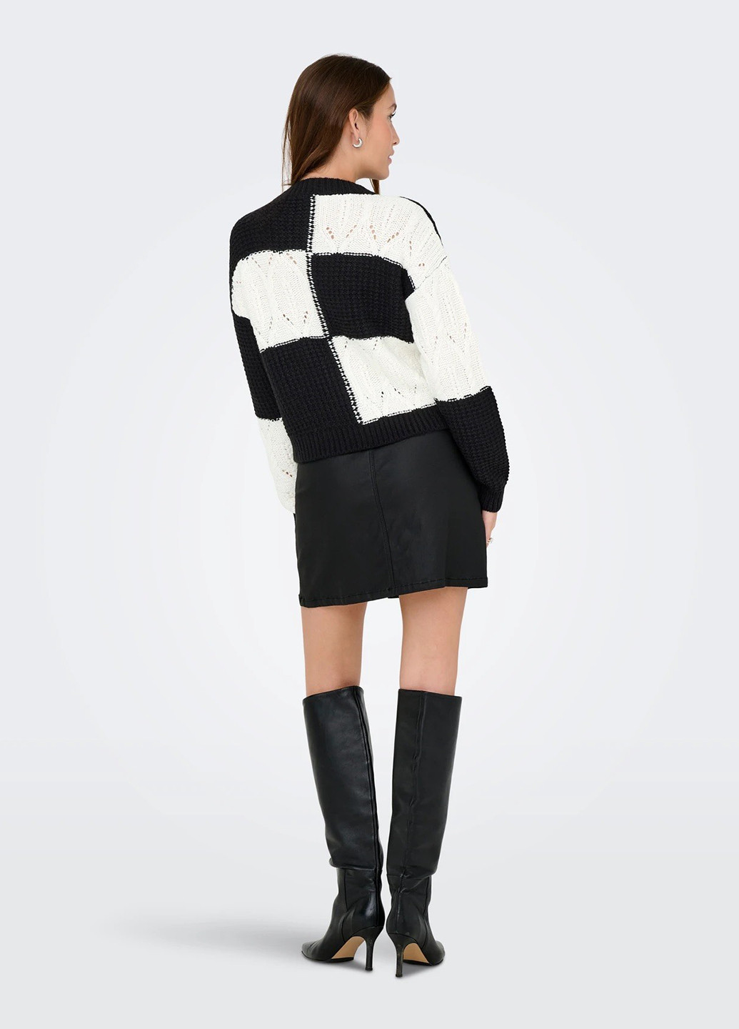 Черно-белый демисезонный свитер джемпер Only