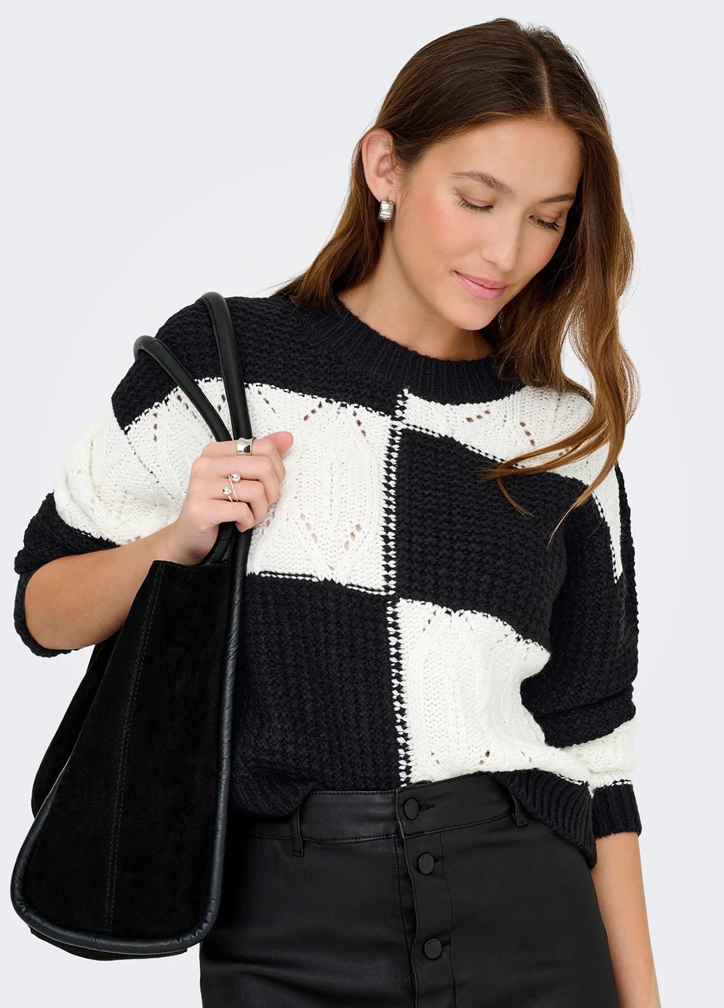 Черно-белый демисезонный свитер джемпер Only