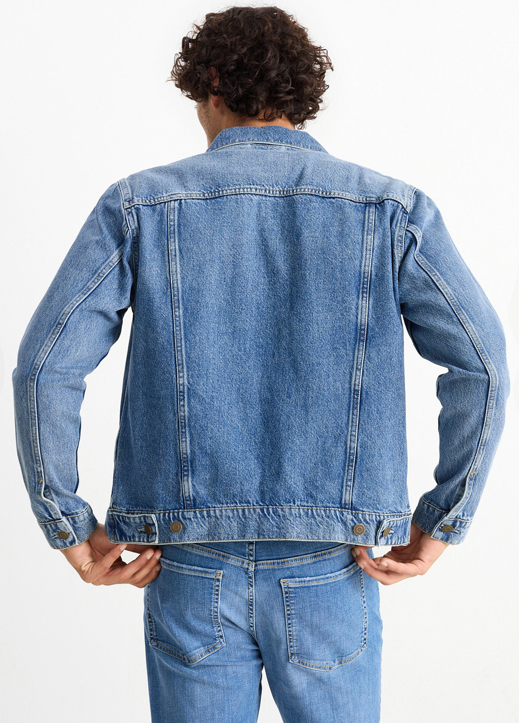 Синяя демисезонная куртка C&A