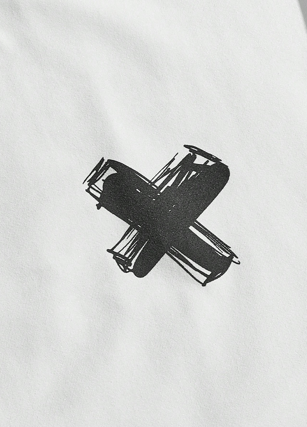 Белая футболка SHEIN