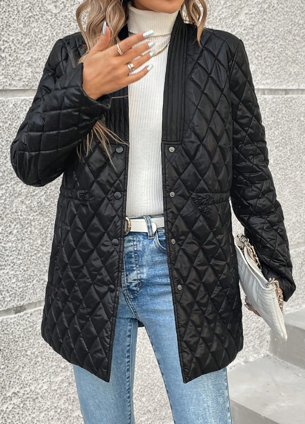 Чорна зимня куртка SHEIN