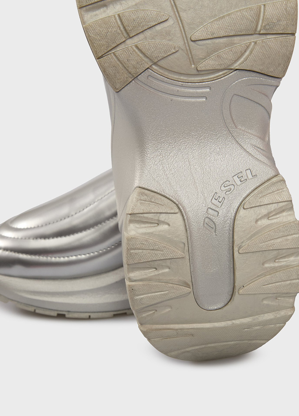 Срібні всесезонні кросівки Diesel