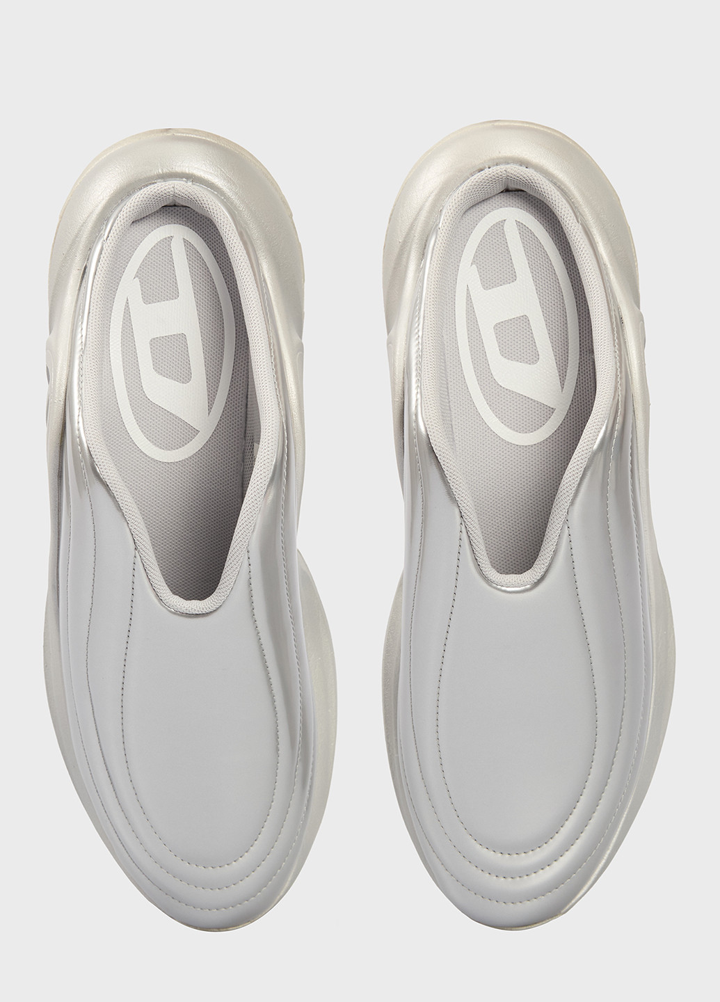 Срібні всесезонні кросівки Diesel