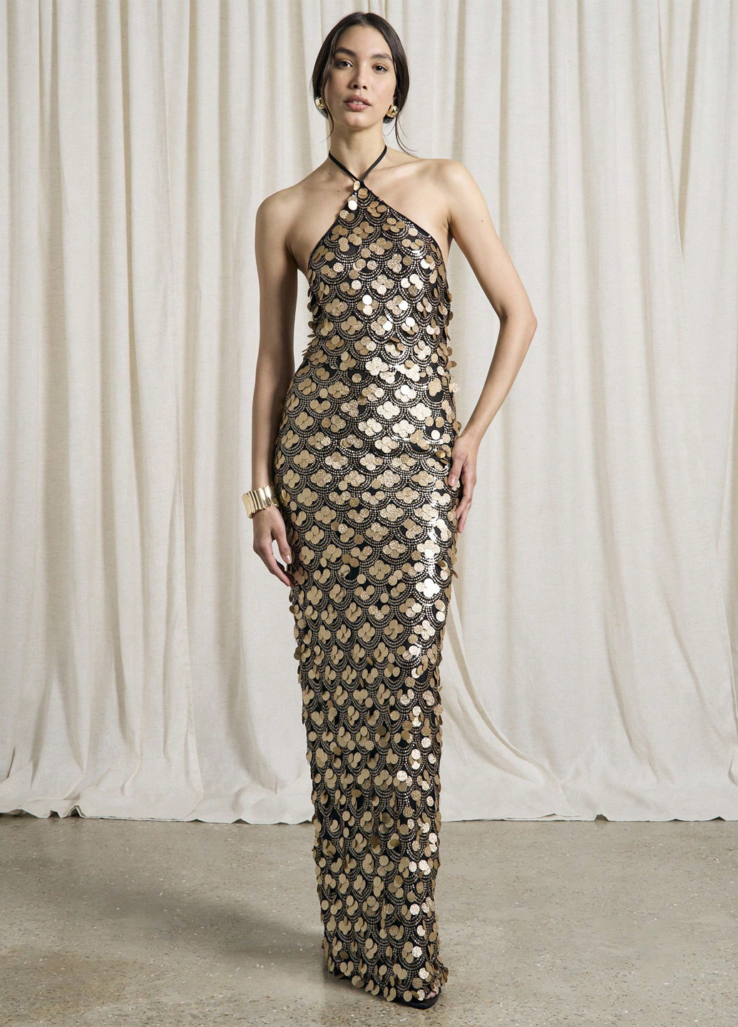 Золотистое вечернее платье силуэтная, с открытыми плечами, с открытой спиной SHEIN с геометрическим узором