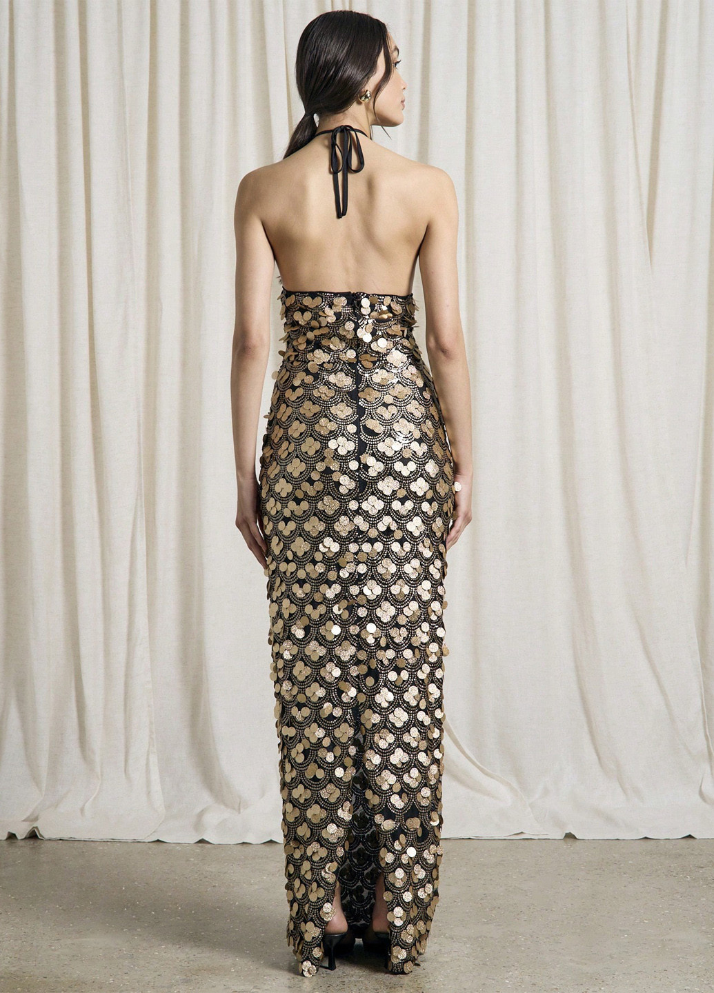 Золотистое вечернее платье силуэтная, с открытыми плечами, с открытой спиной SHEIN с геометрическим узором