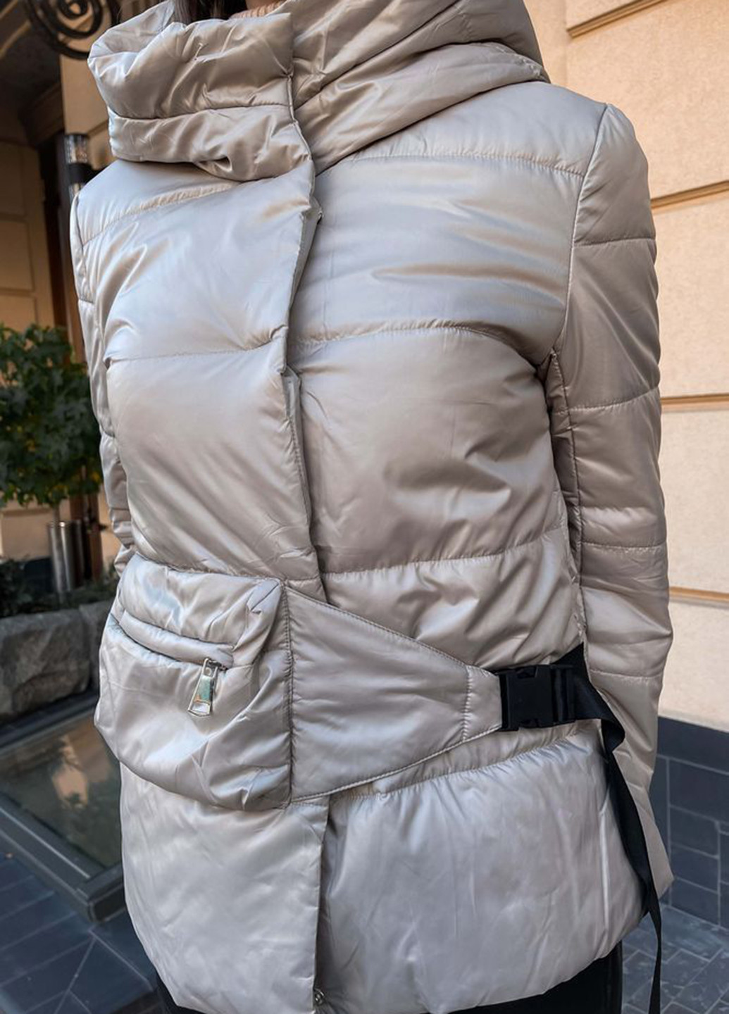 Бежевая демисезонная куртка Ager