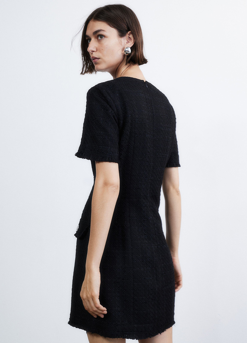 Черное кэжуал платье а-силуэт H&M однотонное