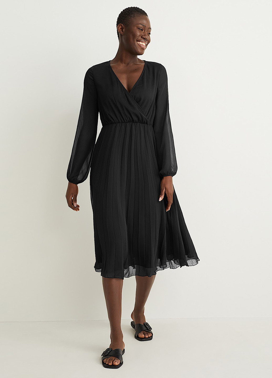 Чорна кежуал сукня плісована C&A однотонна