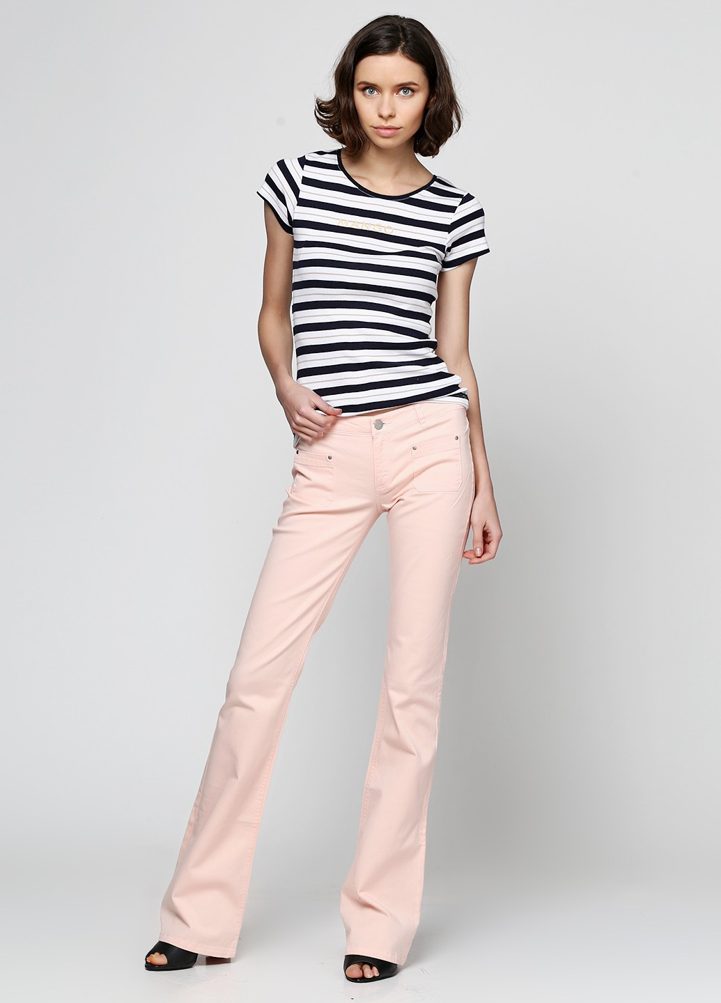 Светло-розовые джинсовые демисезонные клеш брюки Mango