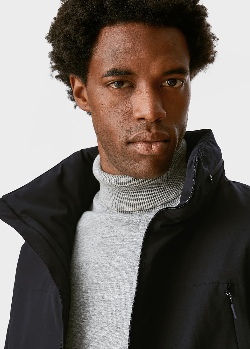 Чорна демісезонна куртка C&A