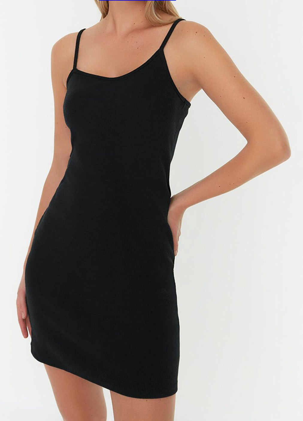 Чорна повсякденний сукня AMORI однотонна