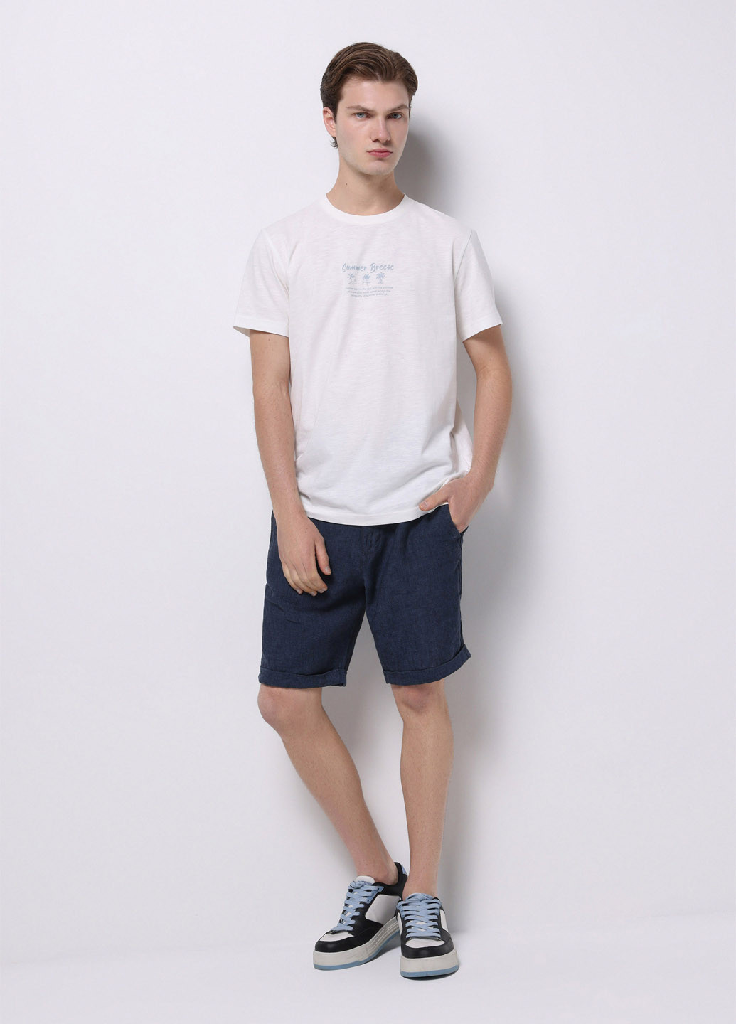 Белая футболка Colin's