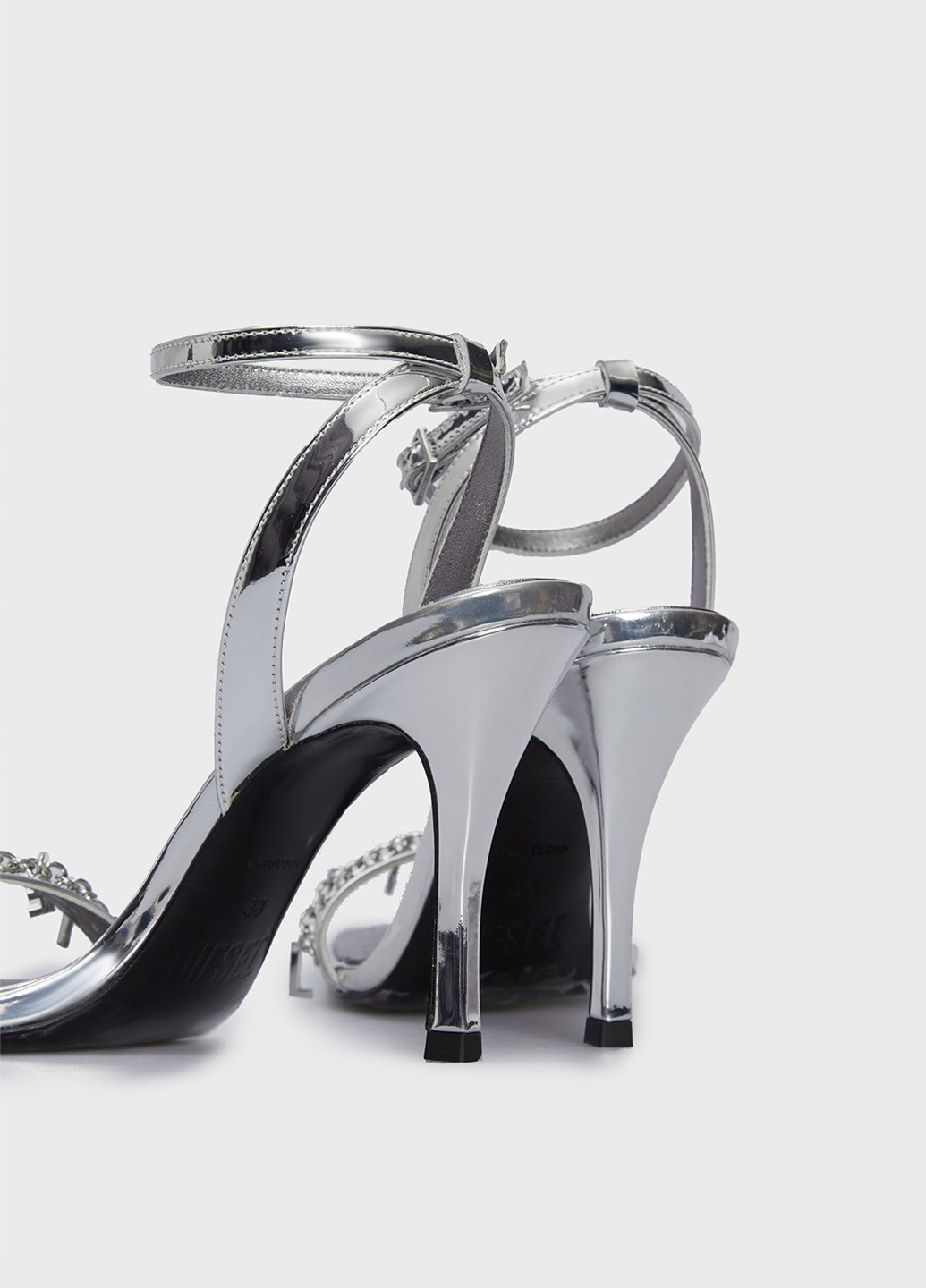 Серебряные босоножки Diesel с ремешком с цепочками